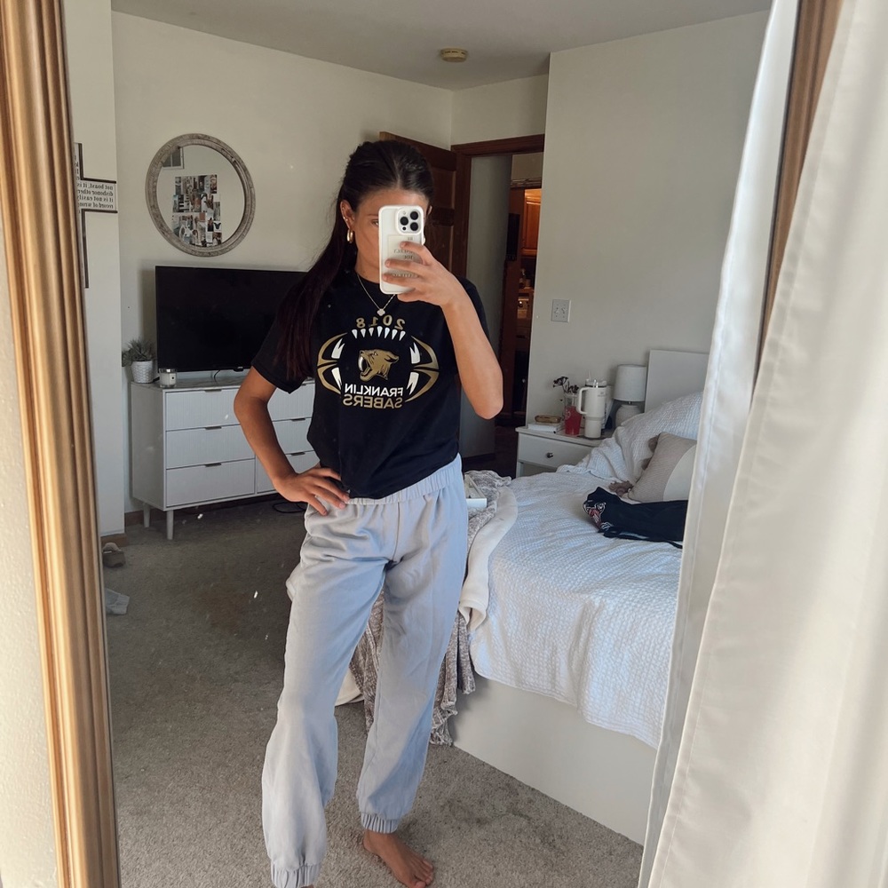 BRANDY MELVILLE SWEATPANTS🤍🌈✨